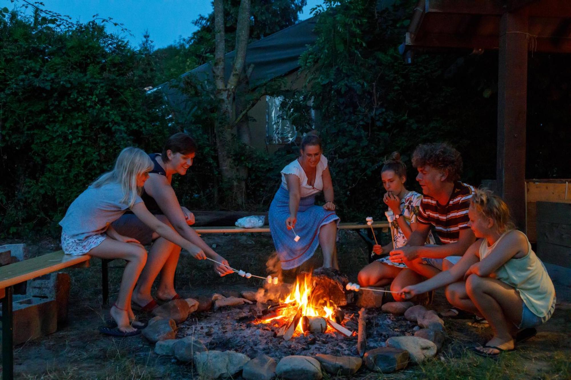 Camping Village Sy Ferrières Esterno foto